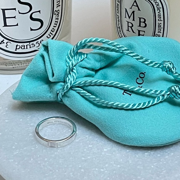 Tiffany & Co. Atlas Band Ring in Sterling Silver size 5 NEW $399 - Picture 10 of 17